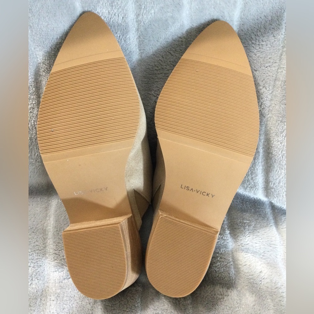 Lisa-Vivcky Women's Tan Suede Pointed Slip-On Mules - Picture 7 of 9